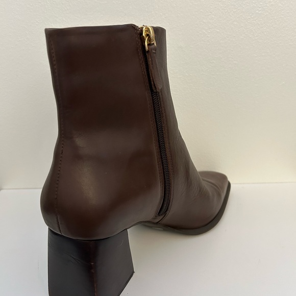 GB Holy-Grail Cognac Leather Block Heel Booties
Women’s size 10, width medium - Picture 5 of 14